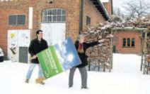 Energiewende-Plakat im Schnee